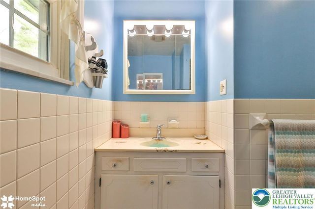 7262 Mount Eaton Road, Ross Twp, PA 18353