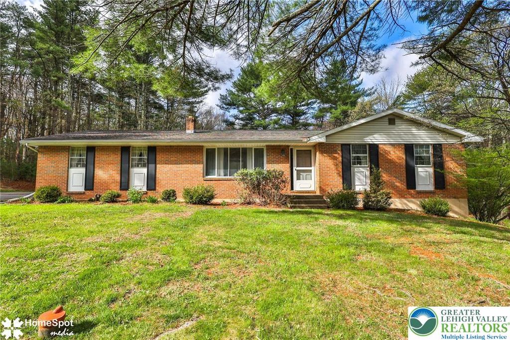 7262 Mount Eaton Road, Ross Twp, PA 18353