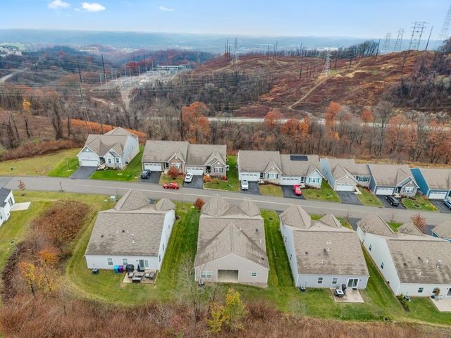 209 Olivia Dr, Plum Boro, PA 15068