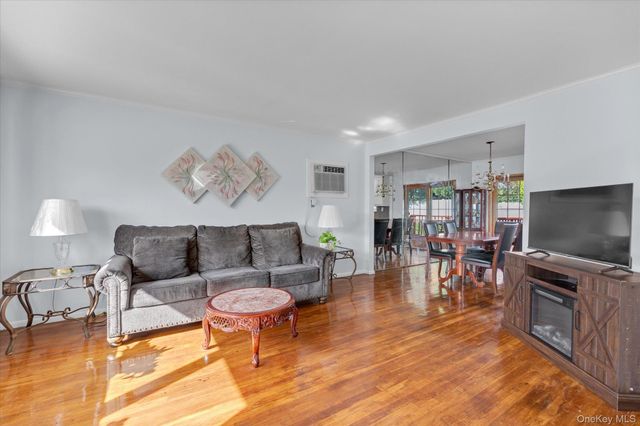 3583 Summer Drive, Wantagh, NY 11793