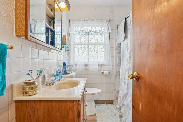 101 Lacona Avenue, Des Moines, IA 50315