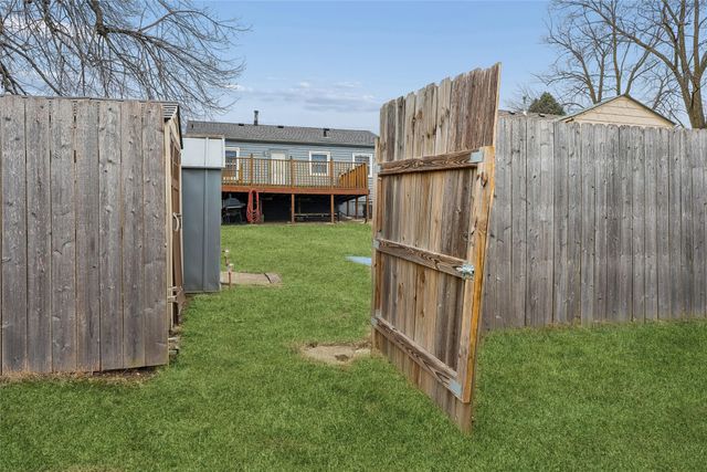 101 Lacona Avenue, Des Moines, IA 50315