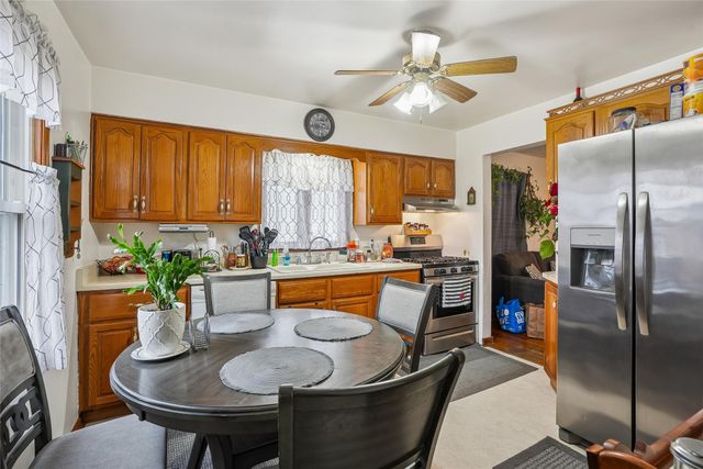 101 Lacona Avenue, Des Moines, IA 50315