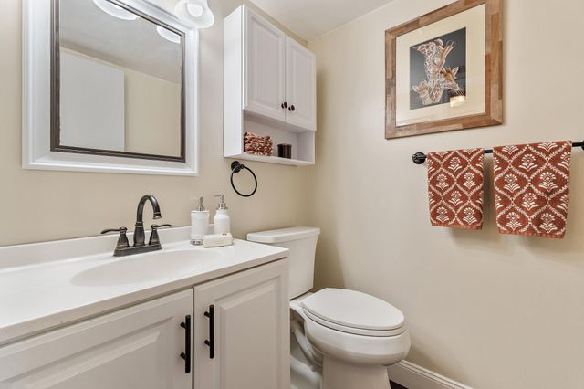 671 SW South River Drive 105, Stuart, FL 34997