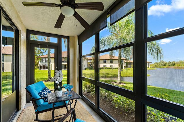 671 SW South River Drive 105, Stuart, FL 34997