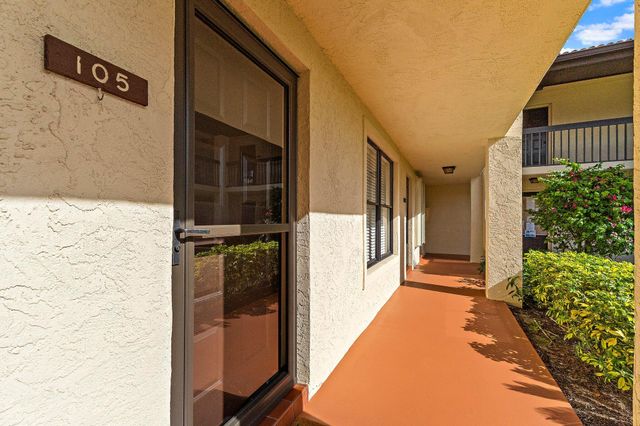 671 SW South River Drive 105, Stuart, FL 34997