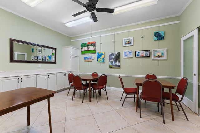 671 SW South River Drive 105, Stuart, FL 34997