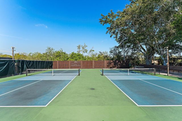 671 SW South River Drive 105, Stuart, FL 34997