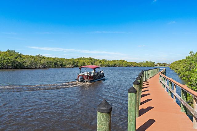 671 SW South River Drive 105, Stuart, FL 34997