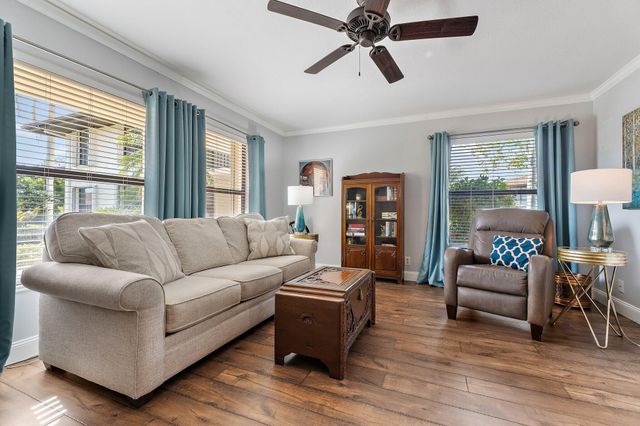 671 SW South River Drive 105, Stuart, FL 34997