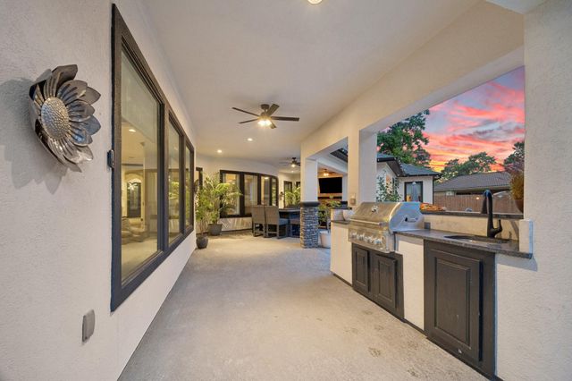 27303 E Benders Landing Boulevard, Spring, TX 77386