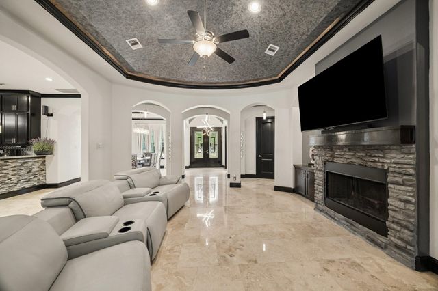 27303 E Benders Landing Boulevard, Spring, TX 77386
