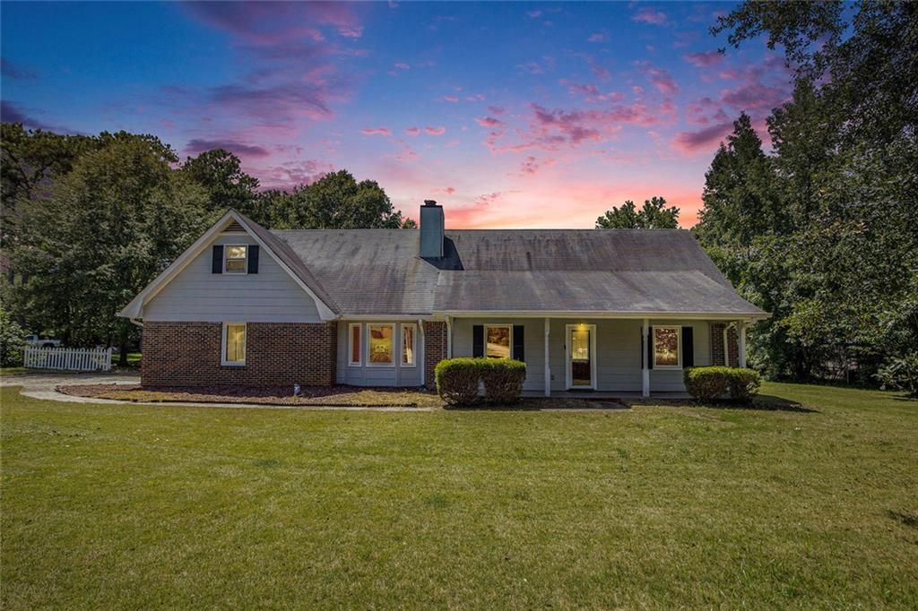 223 Chateau Drive, Fayetteville, GA 30214