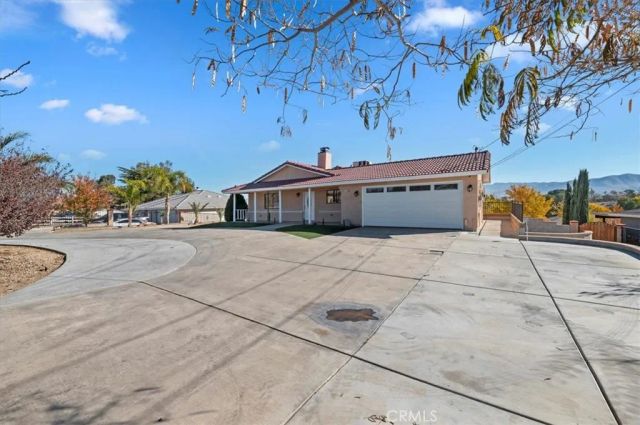 11833 Jacaranda Ave., Hesperia, CA 92345