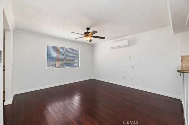 11833 Jacaranda Ave., Hesperia, CA 92345