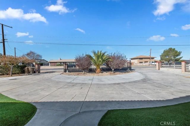 11833 Jacaranda Ave., Hesperia, CA 92345