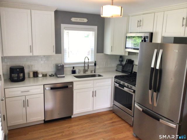 28 Thayer Road, Hamden, CT 06514