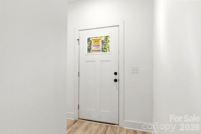 516 Carolyn Lane, Charlotte, NC 28213