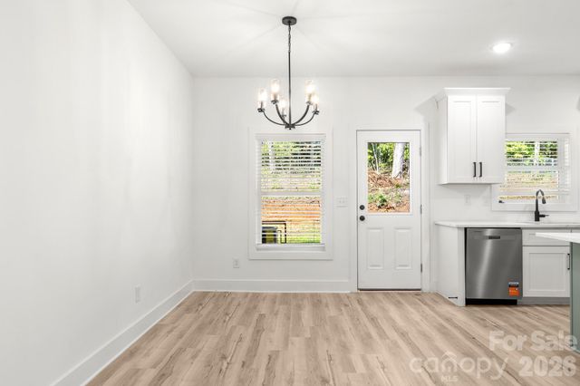 516 Carolyn Lane, Charlotte, NC 28213