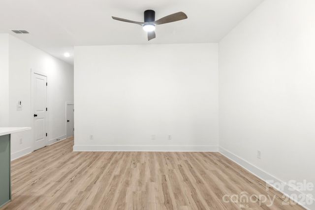 516 Carolyn Lane, Charlotte, NC 28213