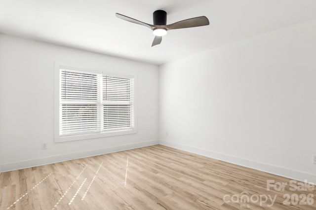 516 Carolyn Lane, Charlotte, NC 28213
