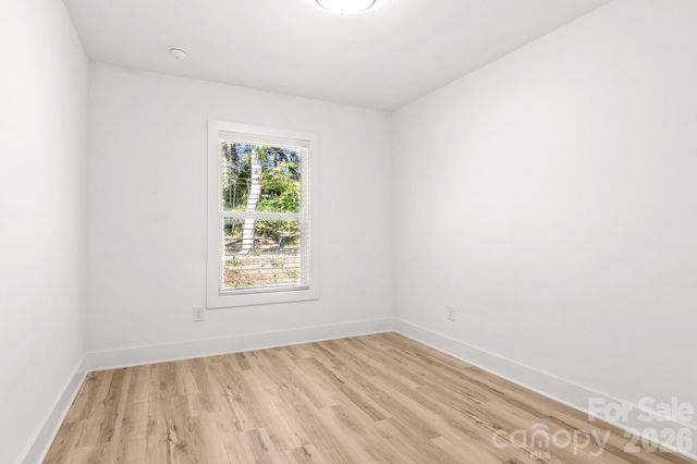 516 Carolyn Lane, Charlotte, NC 28213