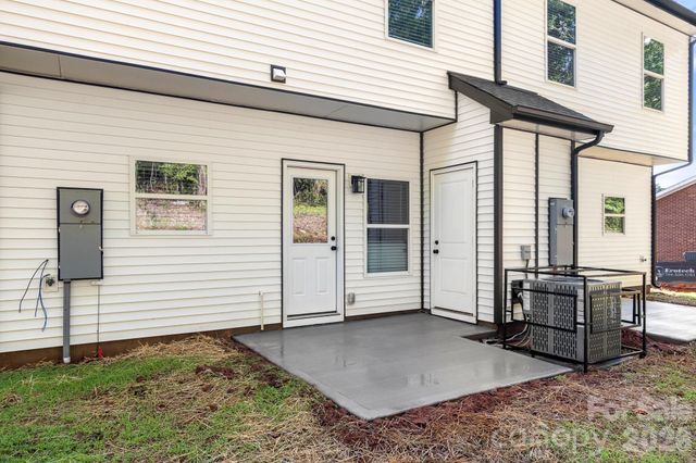 516 Carolyn Lane, Charlotte, NC 28213