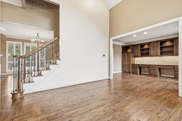 2526 Fallview Lane, Carrollton, TX 75007