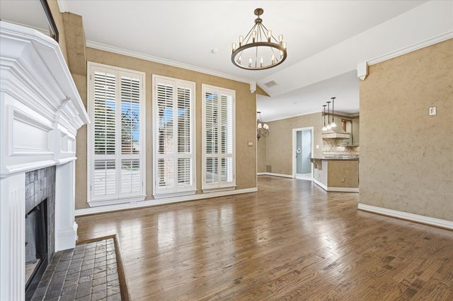 2526 Fallview Lane, Carrollton, TX 75007