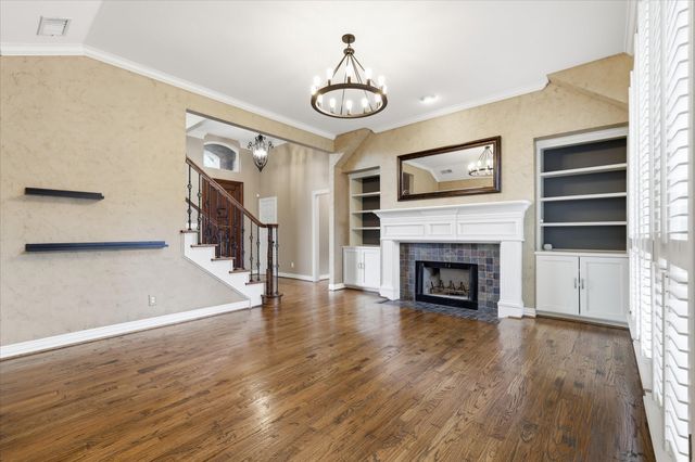 2526 Fallview Lane, Carrollton, TX 75007