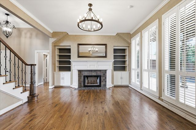 2526 Fallview Lane, Carrollton, TX 75007