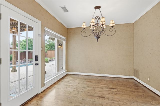 2526 Fallview Lane, Carrollton, TX 75007