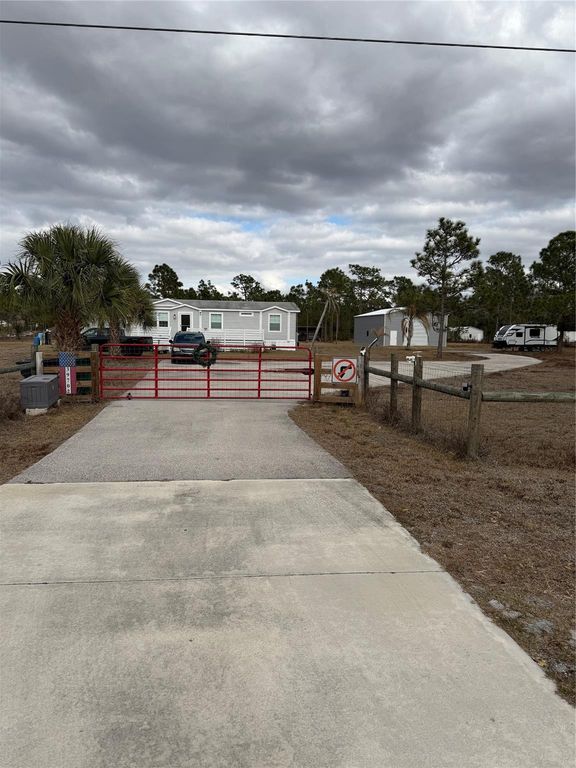 39702 NW 24th Drive, Okeechobee, FL 34972