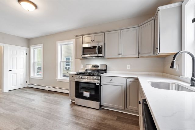 3 Hamel Place, Lowell, MA 01850