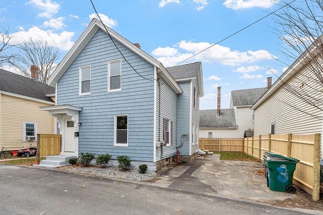 3 Hamel Place, Lowell, MA 01850