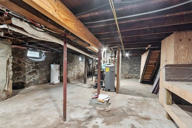 3 Hamel Place, Lowell, MA 01850