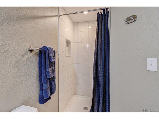 5394 S Cimarron Rd, Littleton, CO 80123