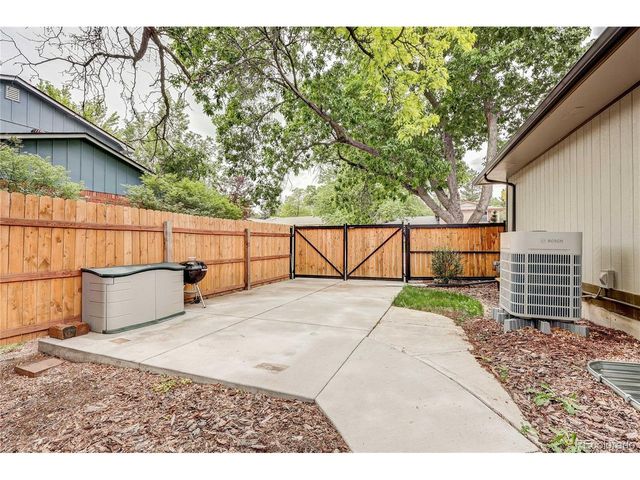 5394 S Cimarron Rd, Littleton, CO 80123