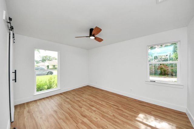 6249 Locke Lane, Houston, TX 77057