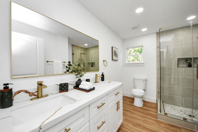 6249 Locke Lane, Houston, TX 77057