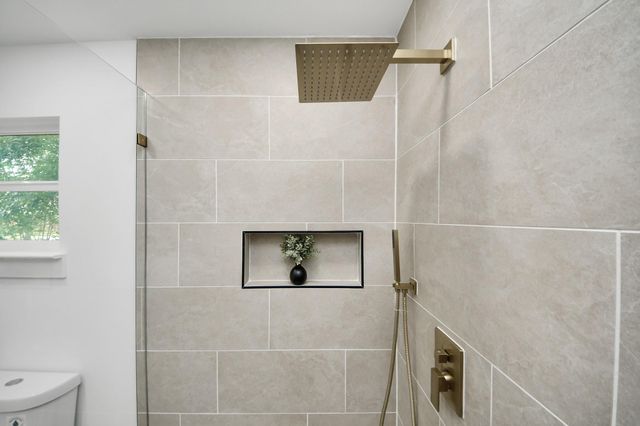 6249 Locke Lane, Houston, TX 77057