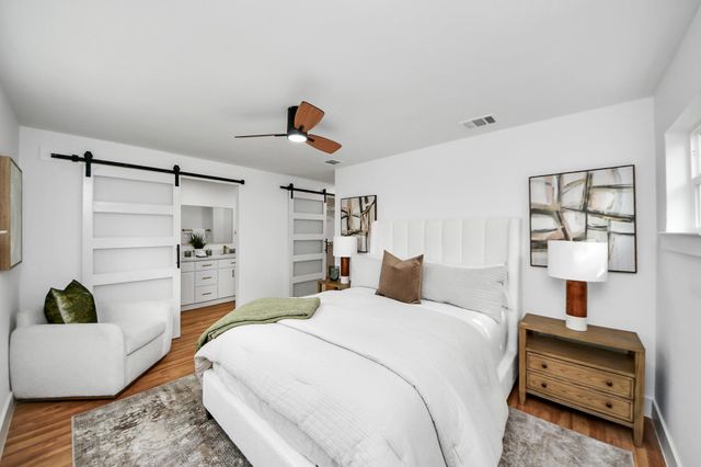 6249 Locke Lane, Houston, TX 77057