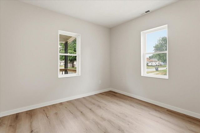 2001 4TH Avenue, Council Bluffs, IA 51501