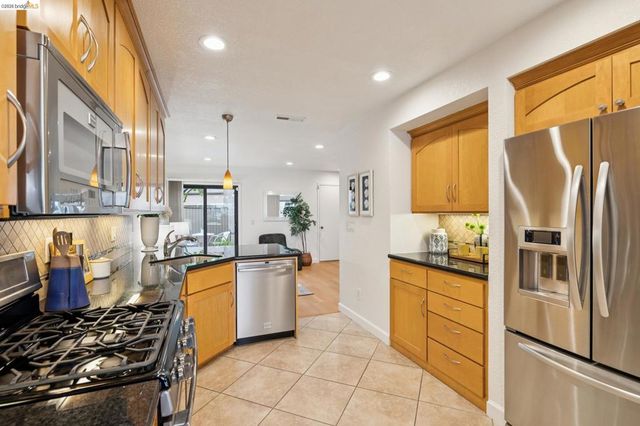 1303 Crown Dr 54, Alameda, CA 94501