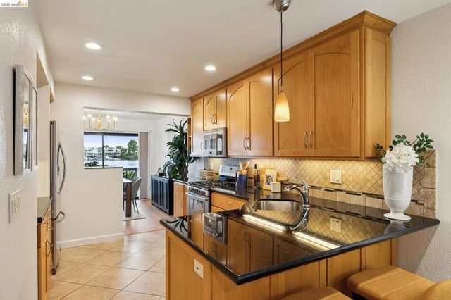 1303 Crown Dr 54, Alameda, CA 94501