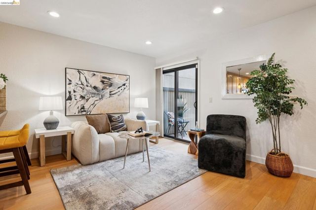 1303 Crown Dr 54, Alameda, CA 94501