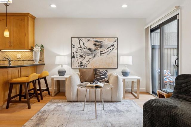 1303 Crown Dr 54, Alameda, CA 94501
