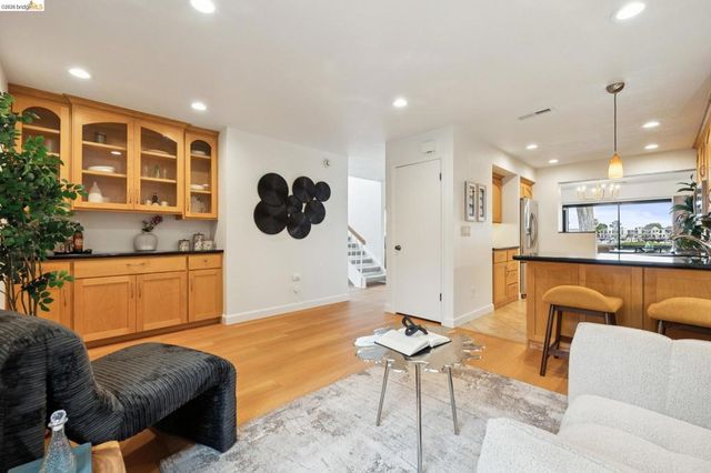 1303 Crown Dr 54, Alameda, CA 94501