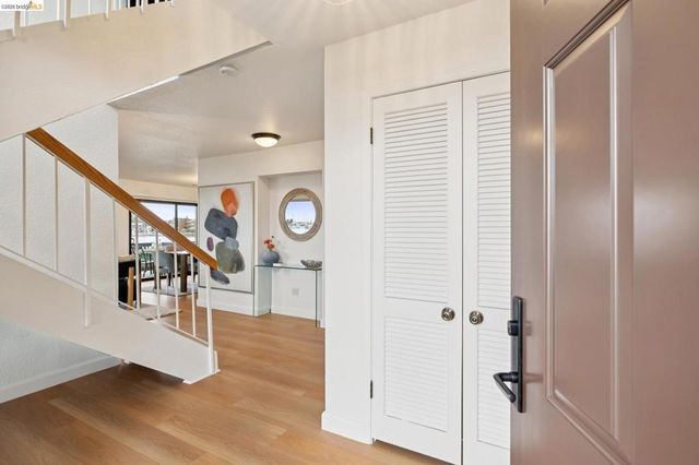 1303 Crown Dr 54, Alameda, CA 94501