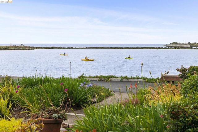 1303 Crown Dr 54, Alameda, CA 94501